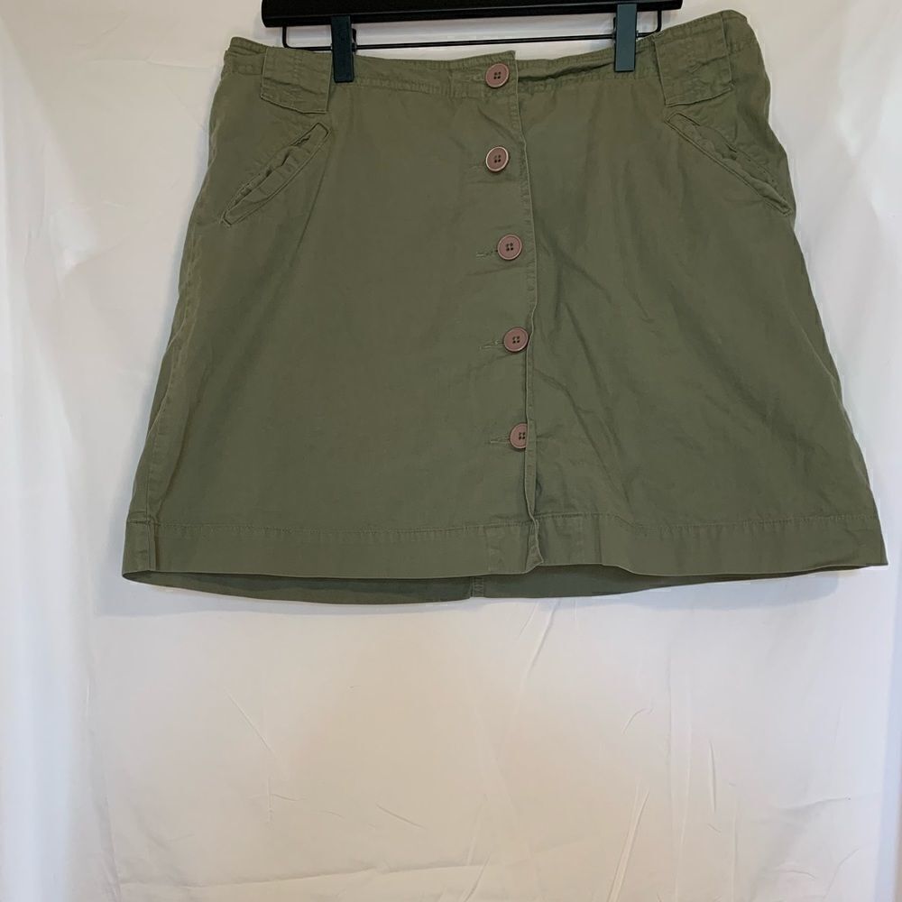 St Johns Bay Olive Green skort size 16‎